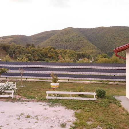 Apartman Visoko-Oaza Mira Exterior foto